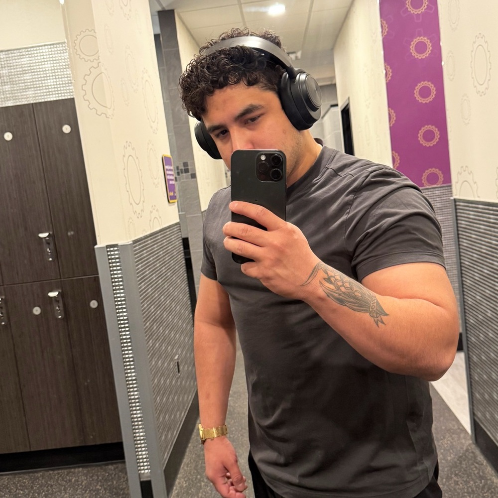 Meet your Posher, Jose